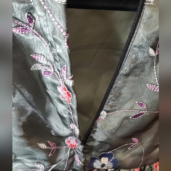 CHASING FIREFLIES Girls Gray Embroidered Boutique Fit & Flare Formal Party dress - Picture 6 of 8